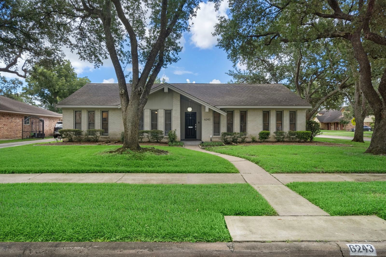 Real estate property located at 6243 Bayou Bridge, Harris, Maplewood South Sec 08, Houston, TX, US