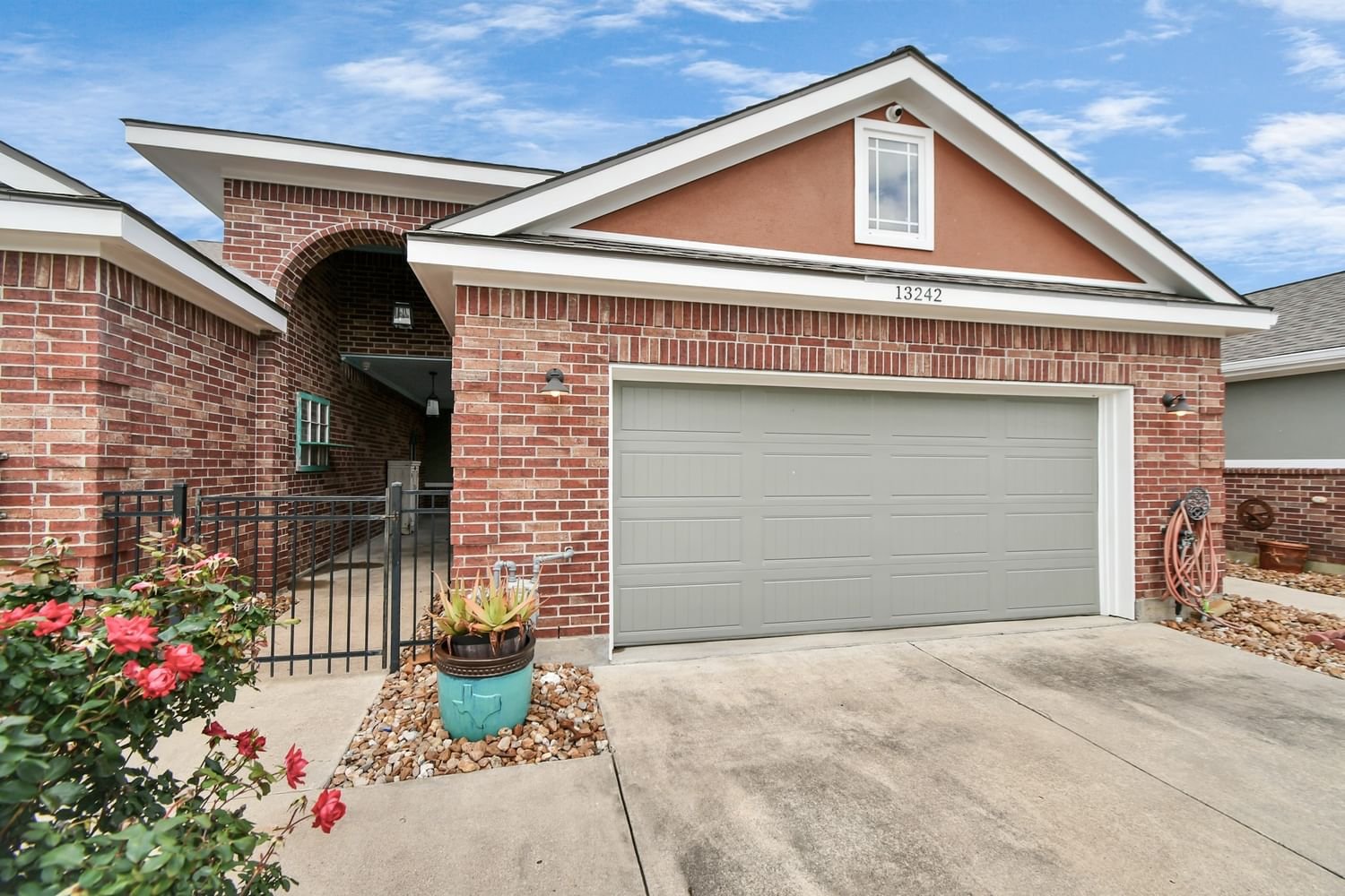 Real estate property located at 13242 Victory, Chambers, Villages/Champions Gate Ph 01 P, Mont Belvieu, TX, US