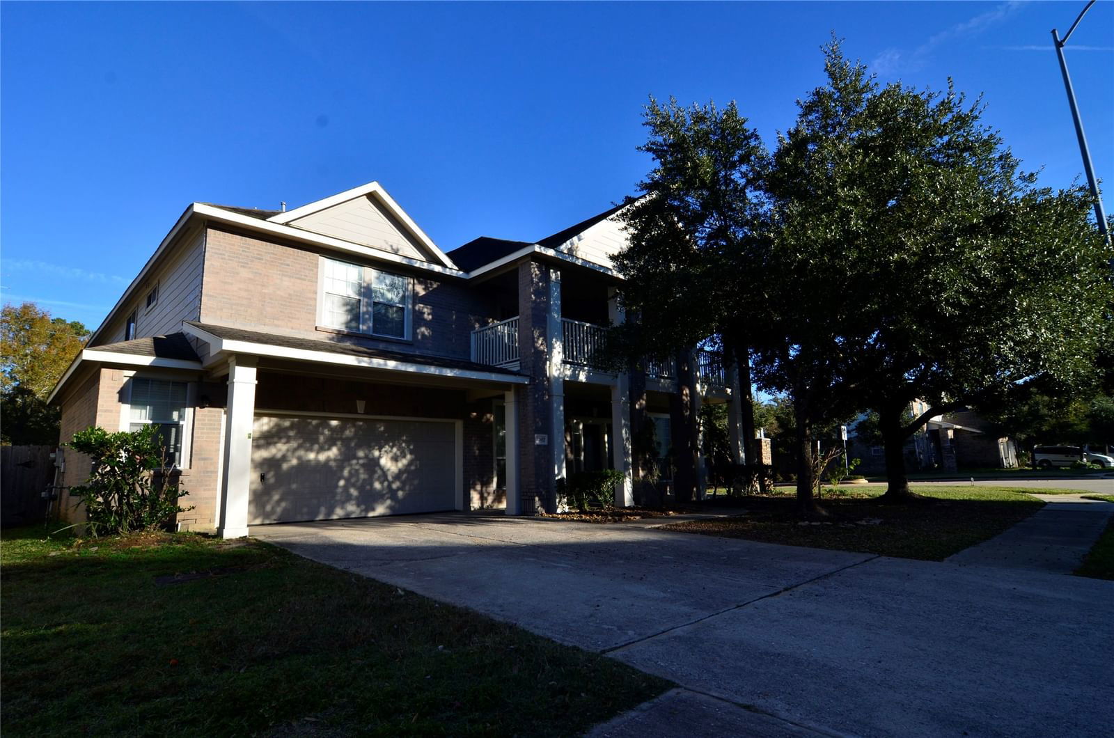 Real estate property located at 8302 Hayden Cove, Harris, Miramar Lake Sec 01, Tomball, TX, US