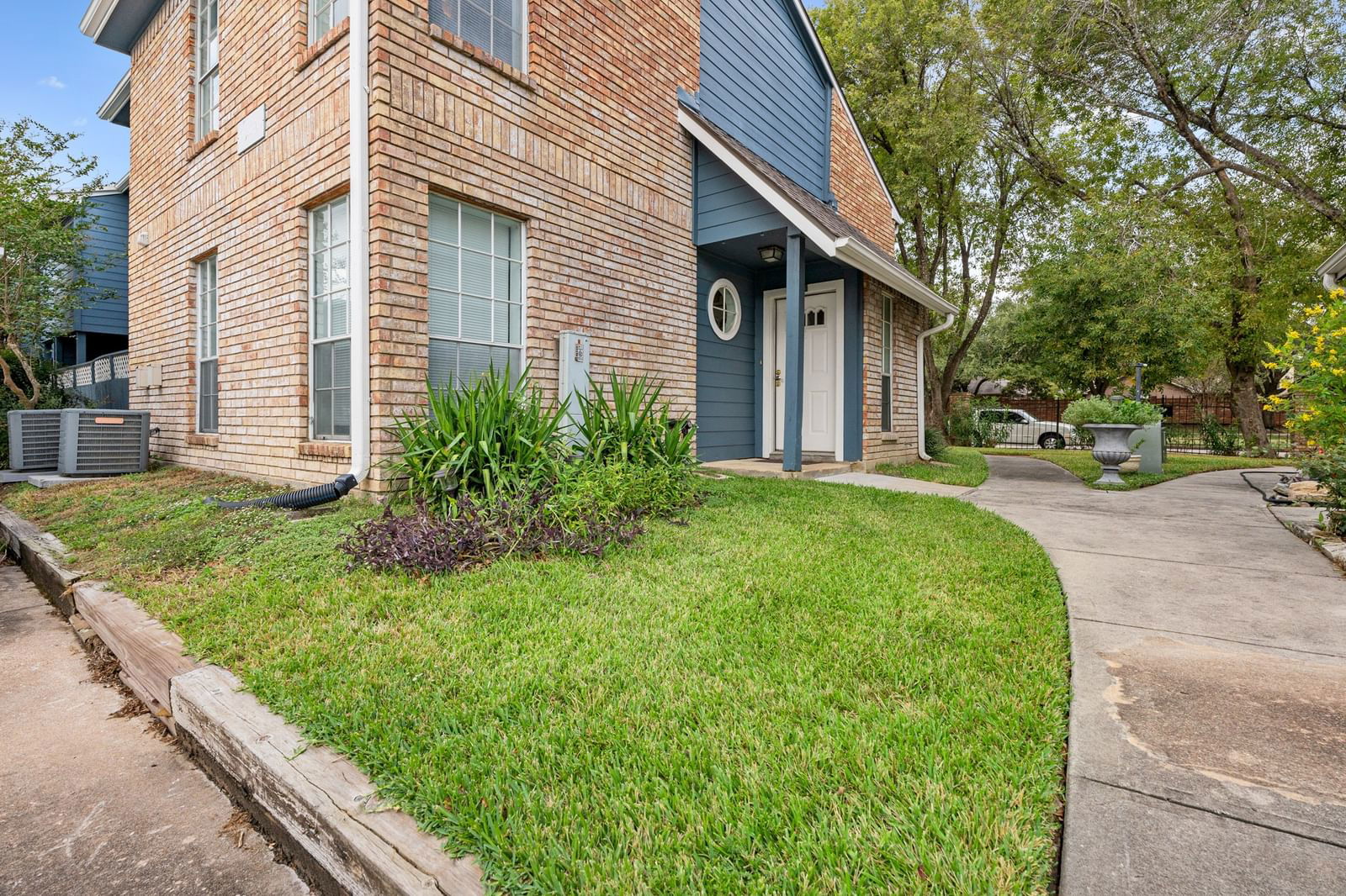 Real estate property located at 2323 Fairwind #644, Harris, Cloister Condo, Houston, TX, US