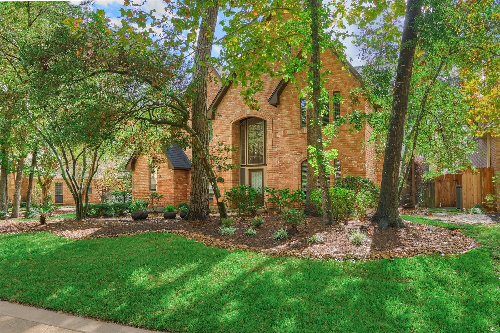 Real estate property located at 6 Crestone, Montgomery, The Woodlands, TX, US