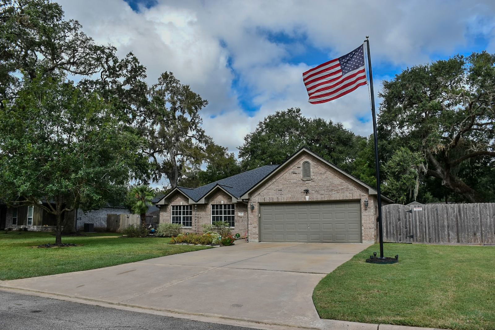 Real estate property located at 136 Pecan Valley, Brazoria, Columbia Lakes, West Columbia, TX, US