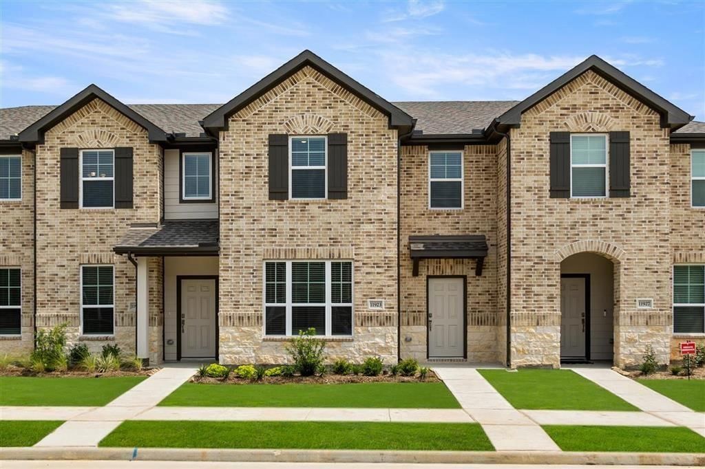 Real estate property located at 11923 NW Ambr Oak Tunnel SE, Harris, Seven Oaks Townhomes, Tomball, TX, US