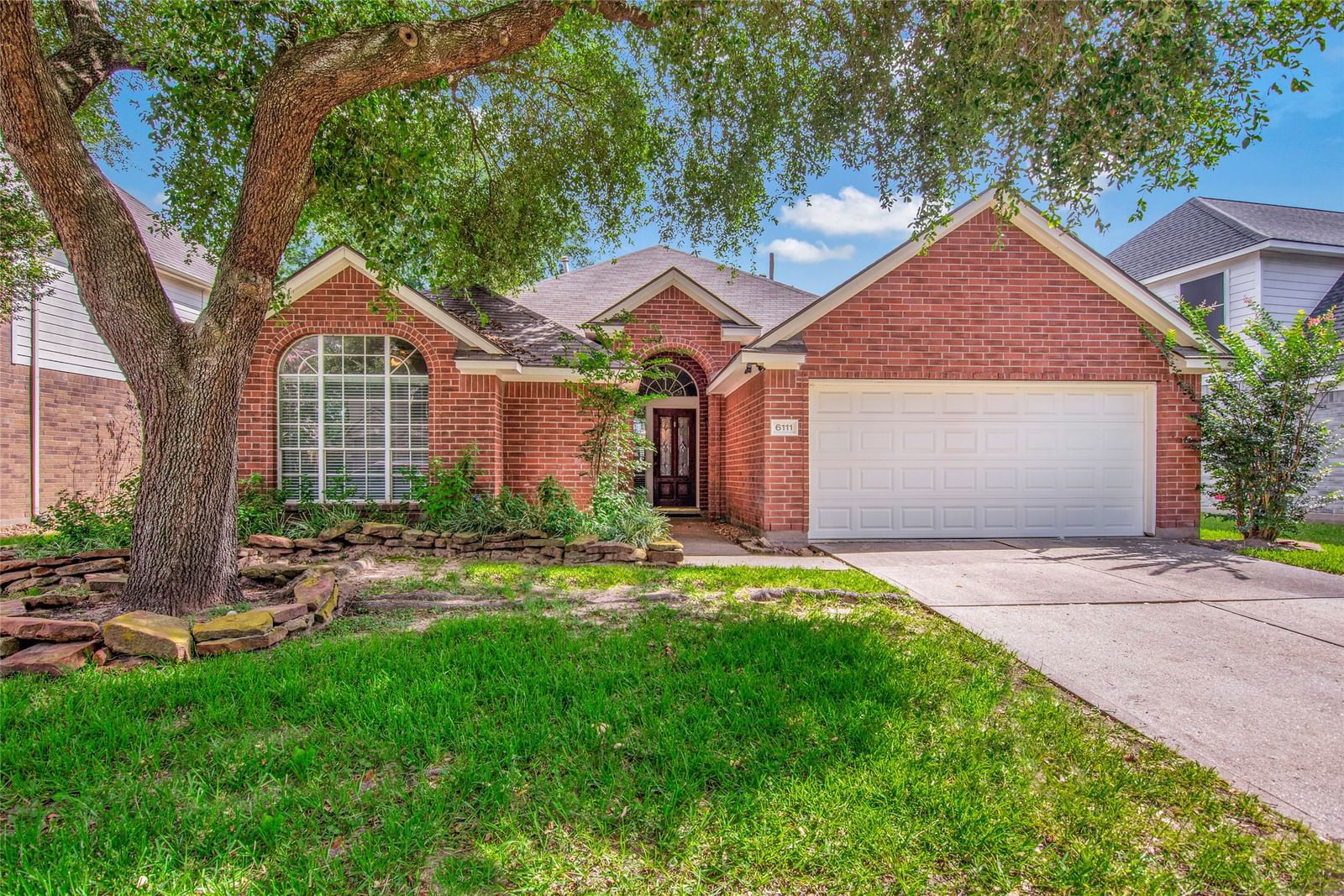 Real estate property located at 6111 Kristen Park, Harris, Kingwood Glen Sec 06, Humble, TX, US