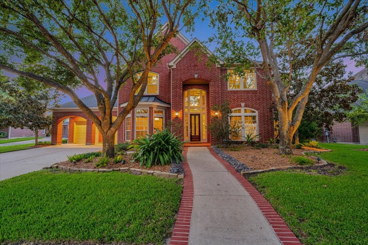 Real estate property located at 15411 Pinenut Bay, Harris, Bay Oaks Sec 19, Houston, TX, US