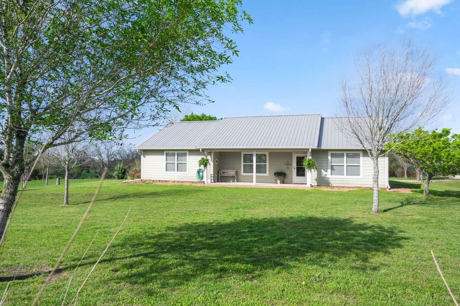 Real estate property located at 1062 County Road 252, Colorado, N/A, Weimar, TX, US