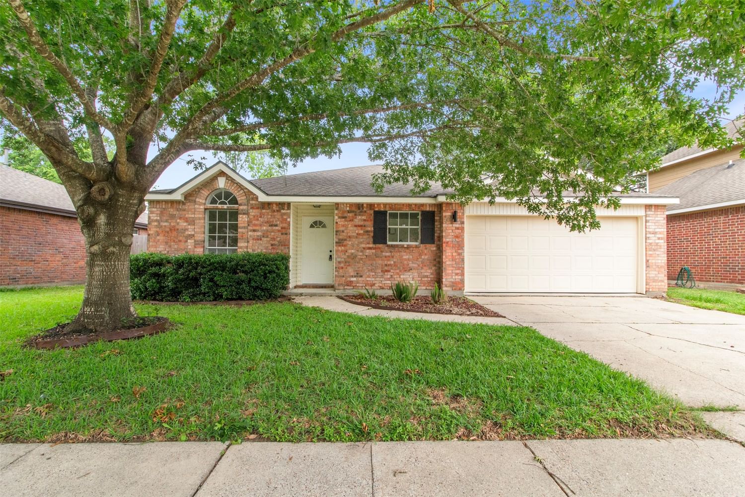 Real estate property located at 23410 Summer Pine, Harris, Cypress Trls/Timber Lane, Spring, TX, US