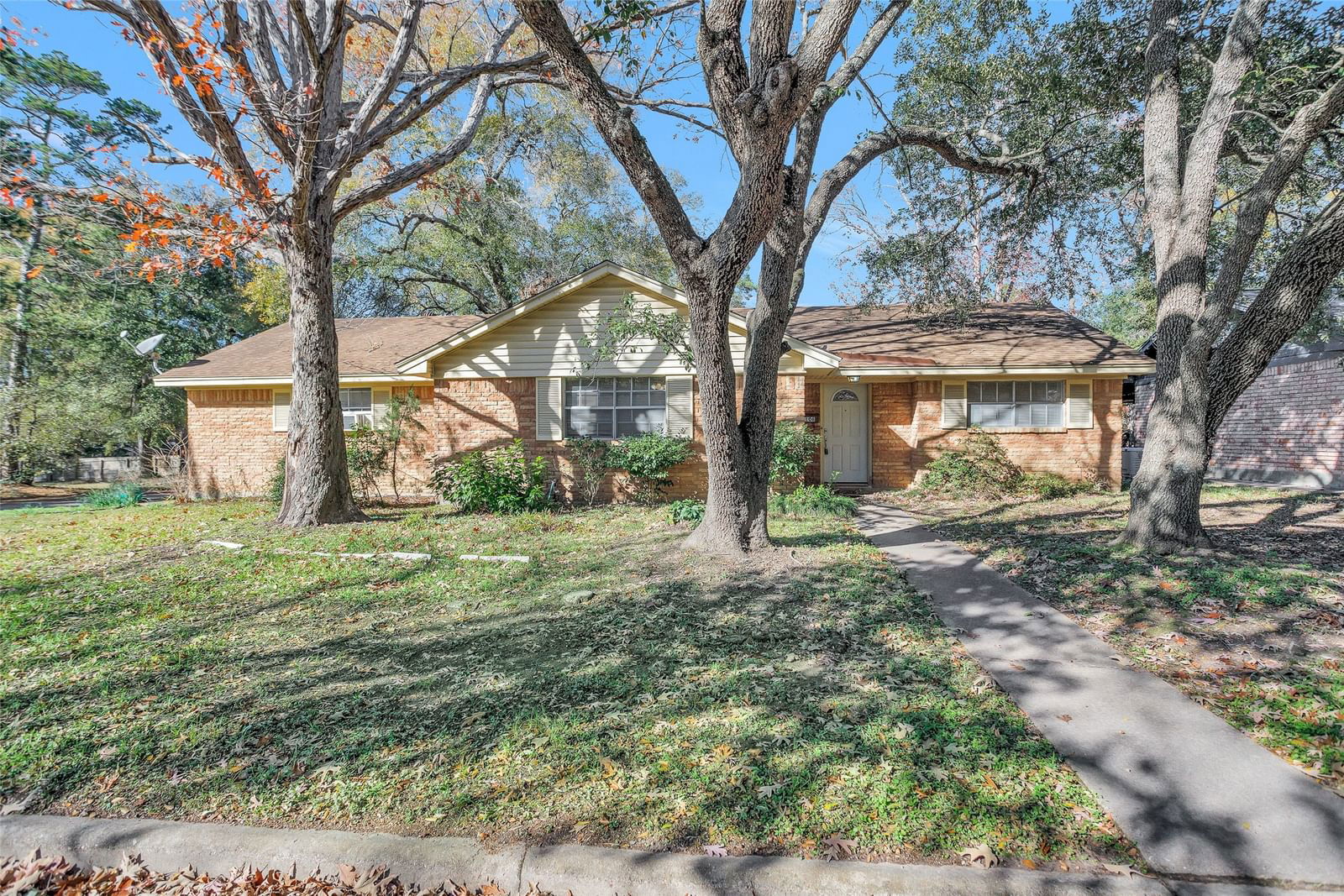 Real estate property located at 1108 Ferguson, Montgomery, Edgewood, Conroe, TX, US