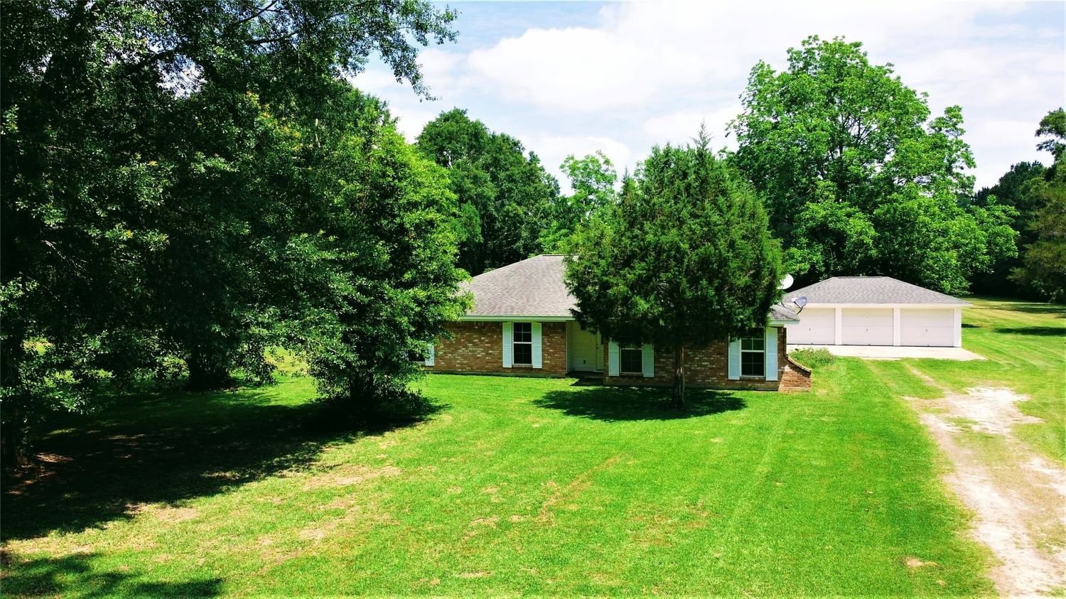 Real estate property located at 23326 Farm Road 1293, Hardin, N/A, Thicket, TX, US