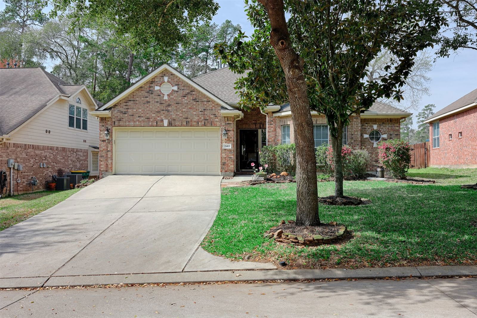 Real estate property located at 2412 Springwood Glen, Montgomery, Graystone Hills, Conroe, TX, US