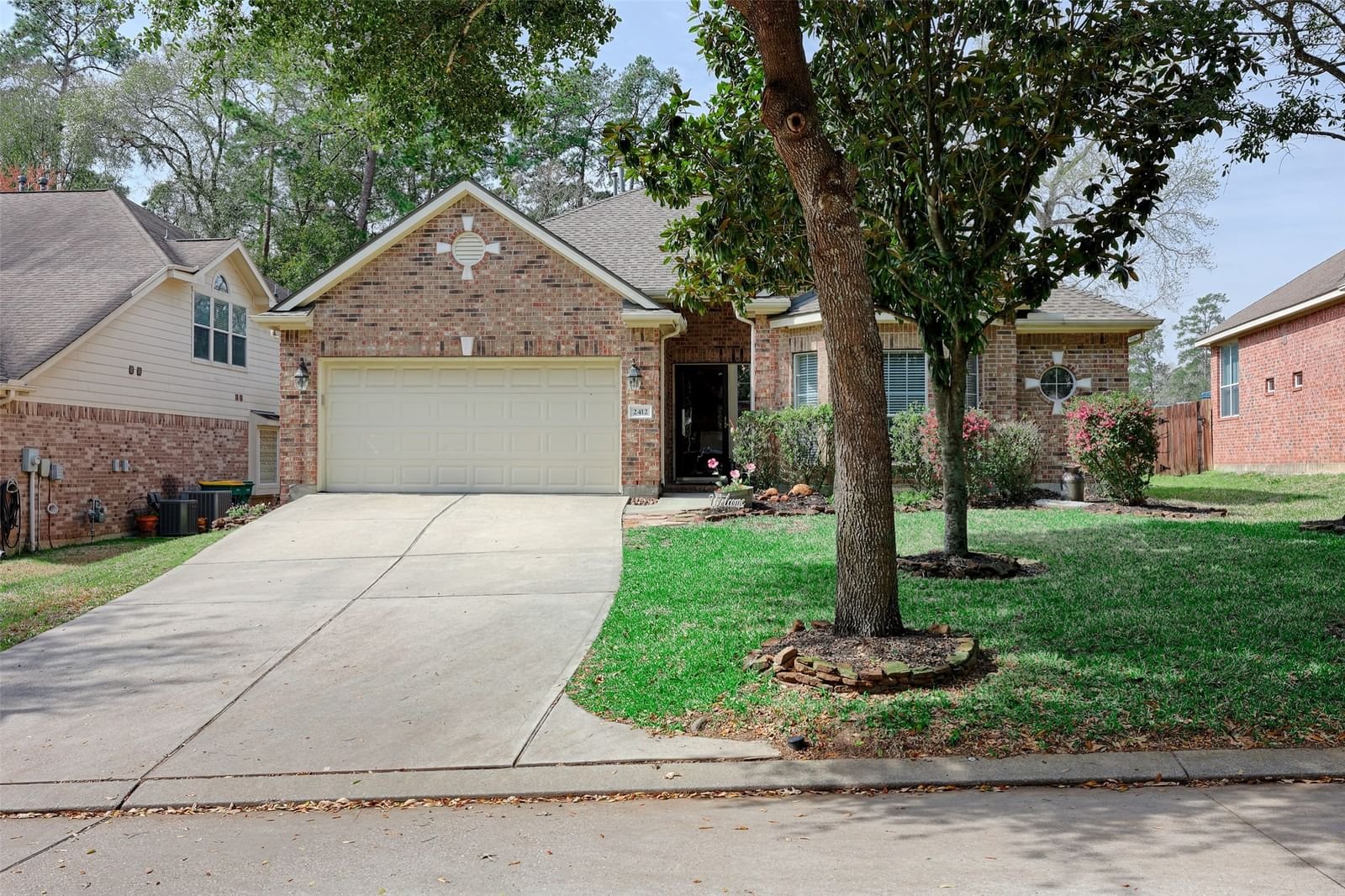 Real estate property located at 2412 Springwood Glen, Montgomery, Graystone Hills, Conroe, TX, US
