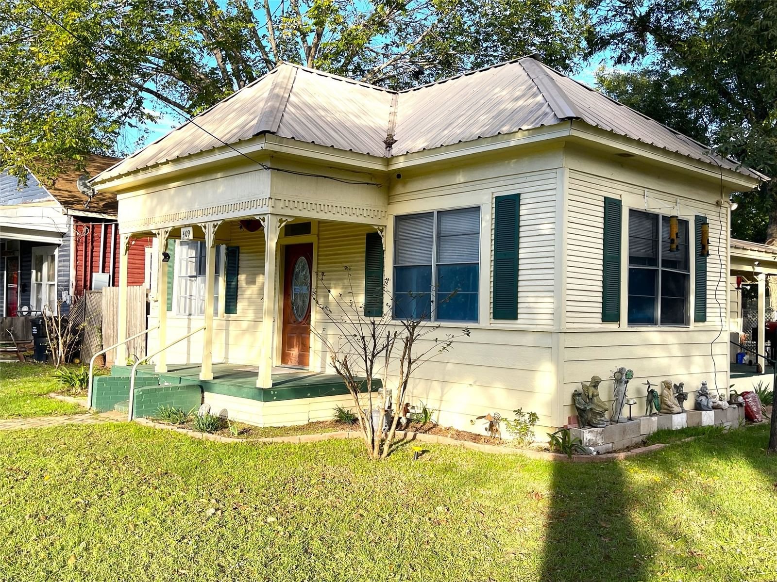 Real estate property located at 409 11th, Freestone, Chumney I Add, Teague, TX, US
