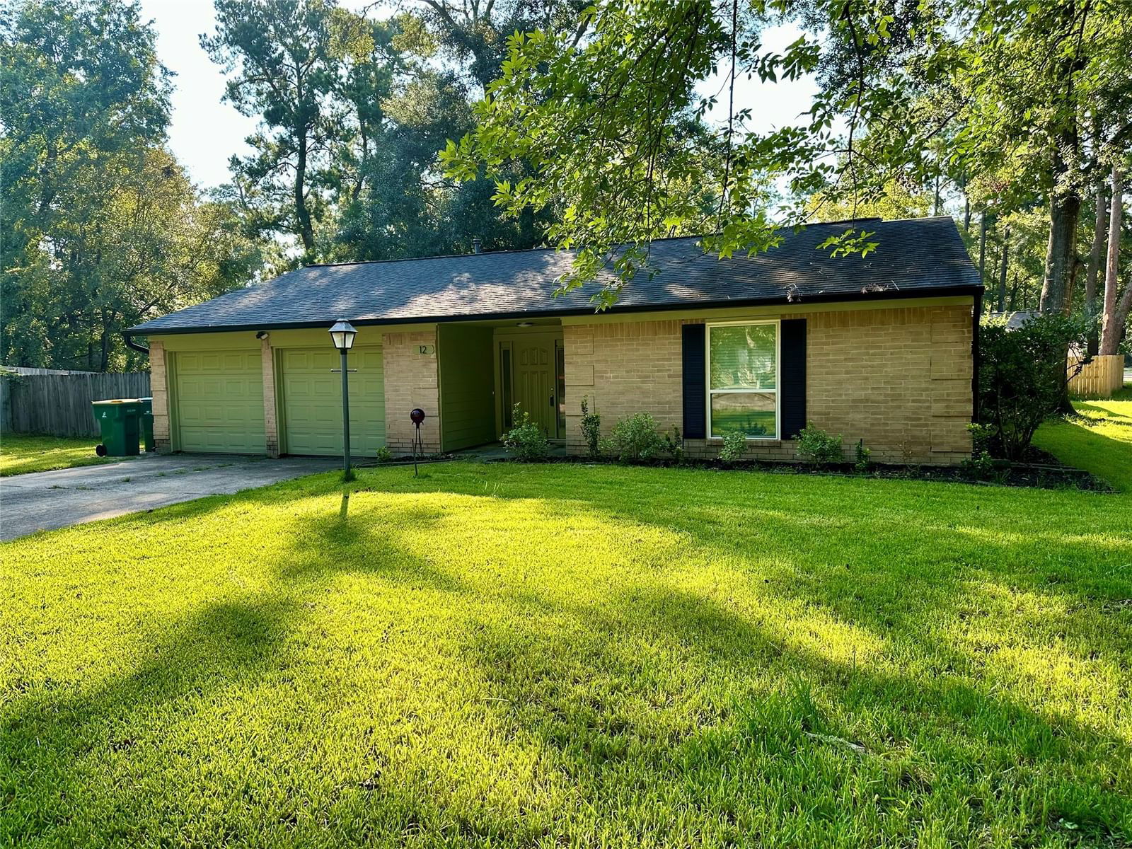 Real estate property located at 12 Broken Oak, Montgomery, Wdlnds Village Panther Ck 02, The Woodlands, TX, US