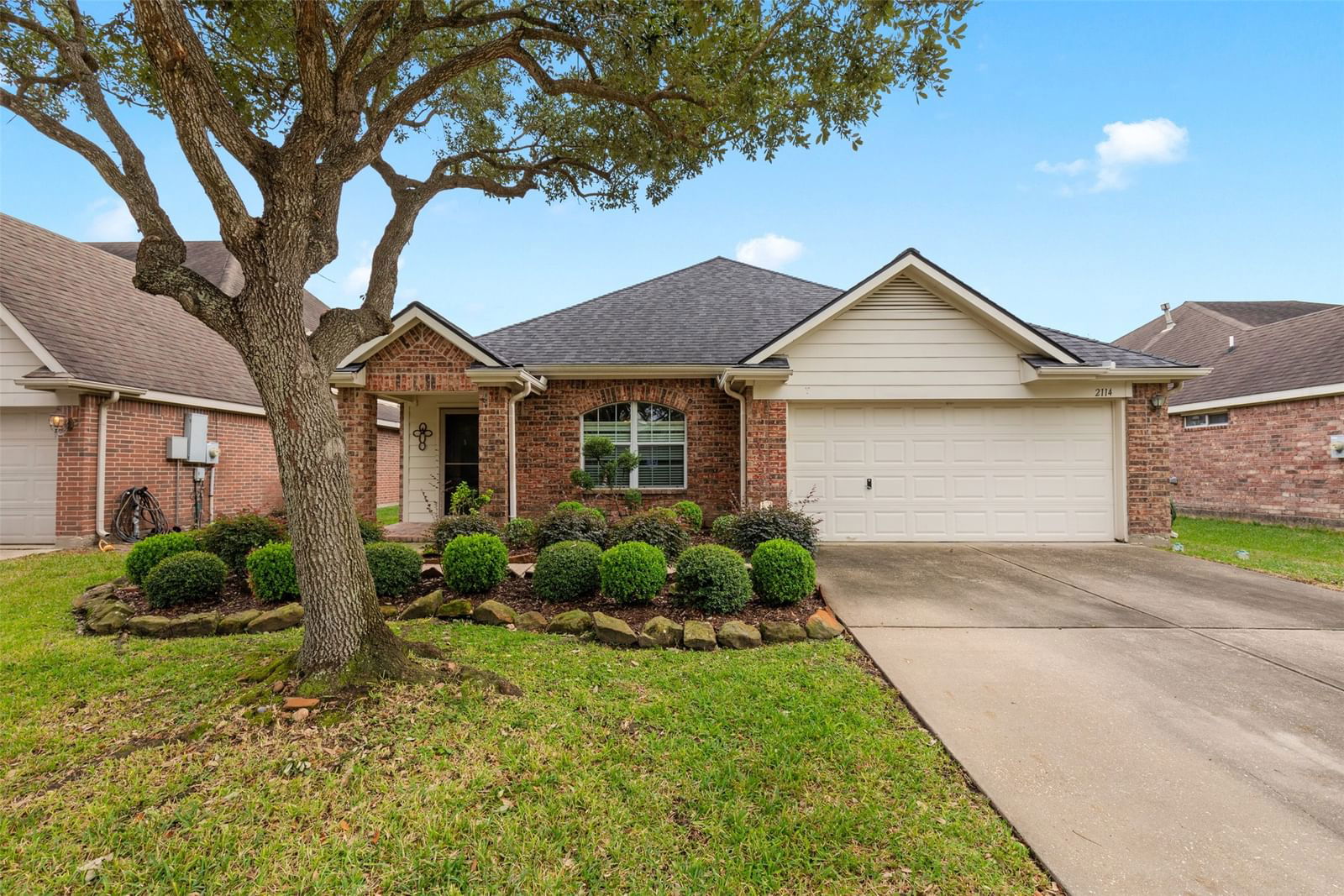 Real estate property located at 2114 Woodlands, Harris, Wincrest, Deer Park, TX, US