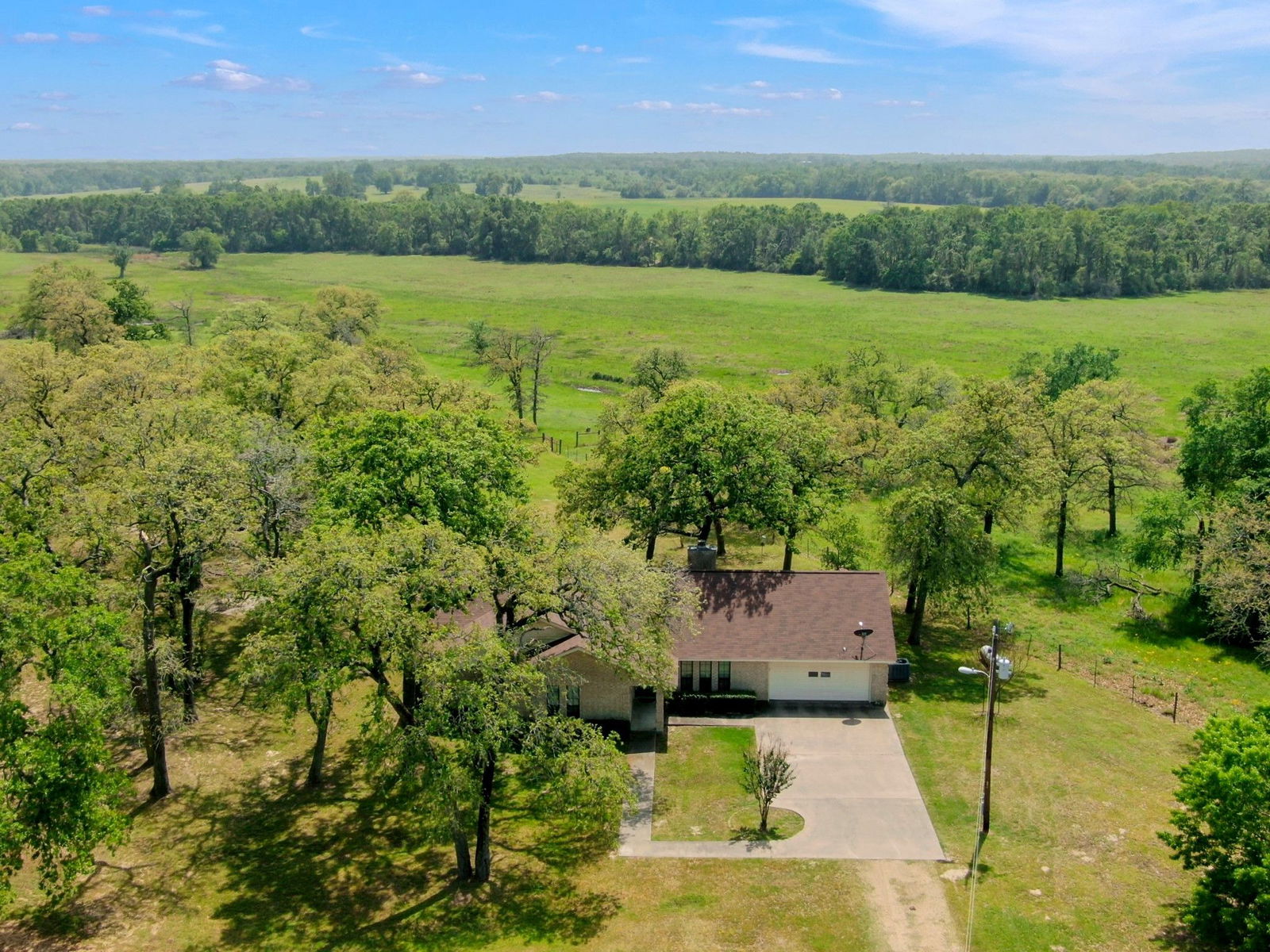 Real estate property located at 3411 County Road 308, Burleson, Caldwell, TX, US