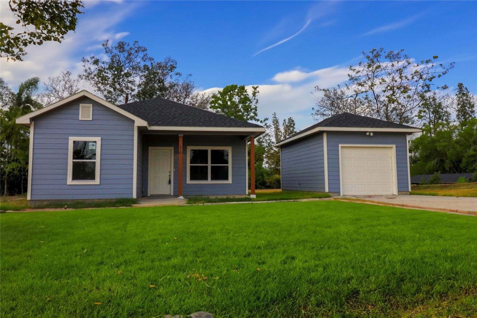 Real estate property located at 210 Red Bud, Polk, Onalaska, TX, US