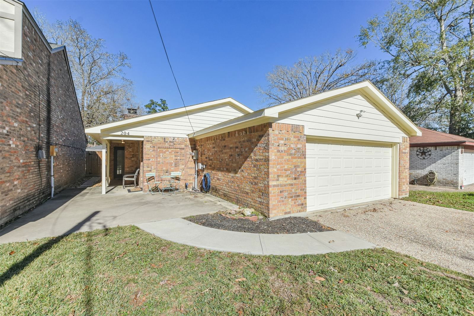 Real estate property located at 204 Thunderbird, Montgomery, Panorama-Apple Valley 02, Conroe, TX, US