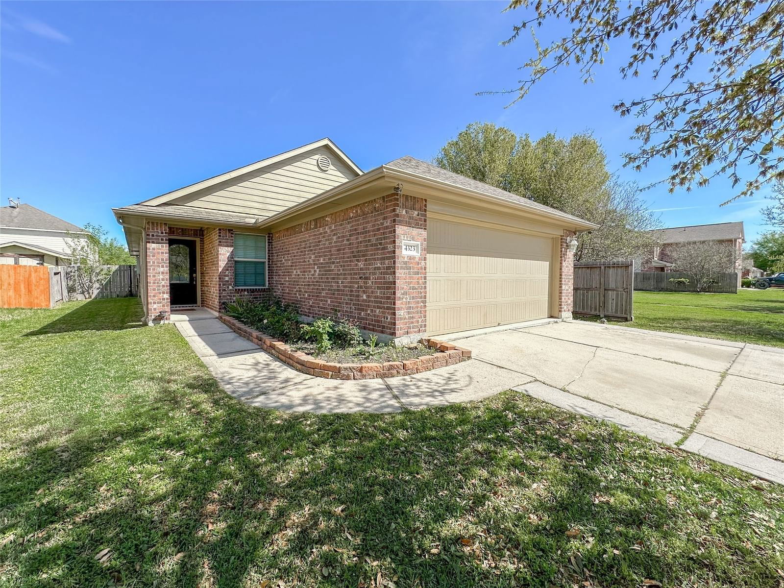 Real estate property located at 4323 Sprangletop, Harris, Bay River Colony Sec 1, Baytown, TX, US