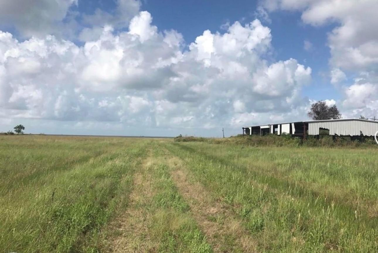 Real estate property located at 2101 Bayshore, Chambers, EARL W. WHEELER, Anahuac, TX, US