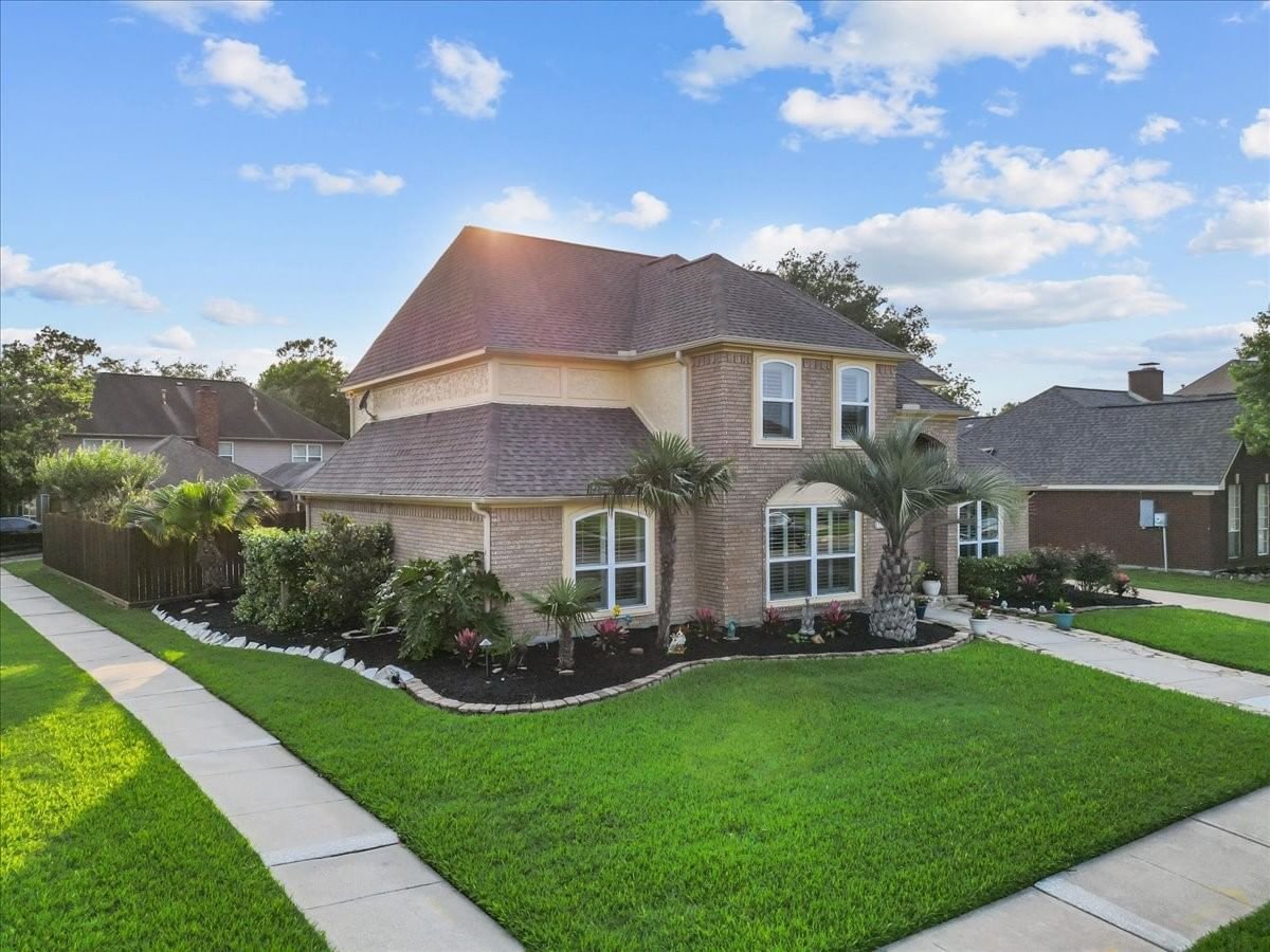 Real estate property located at 2412 Shoal Creek, Galveston, South Shore Harbour 3, League City, TX, US