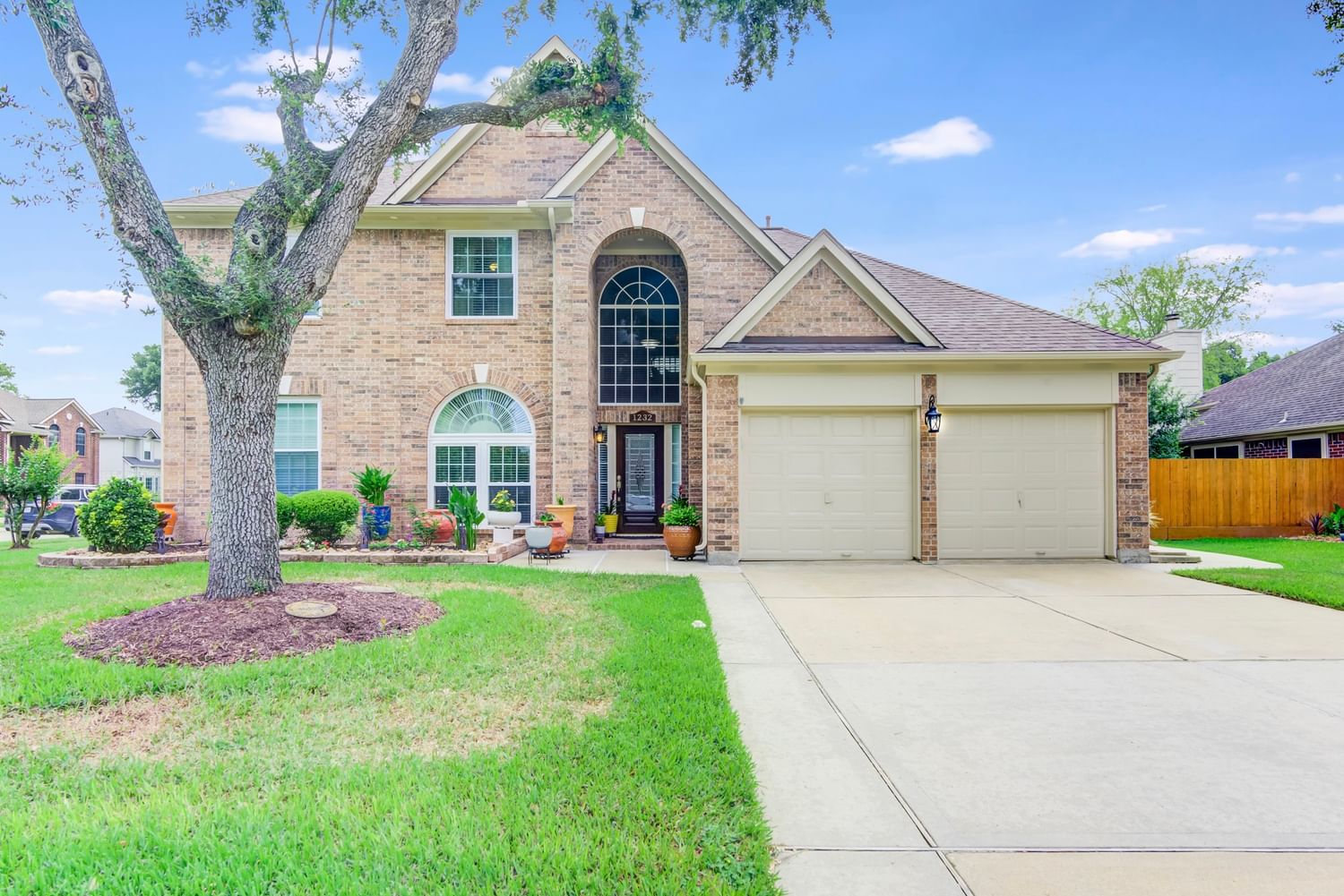 Real estate property located at 1232 Fawn Valley, Galveston, The Oaks Of Clear Creek Sec 1, League City, TX, US