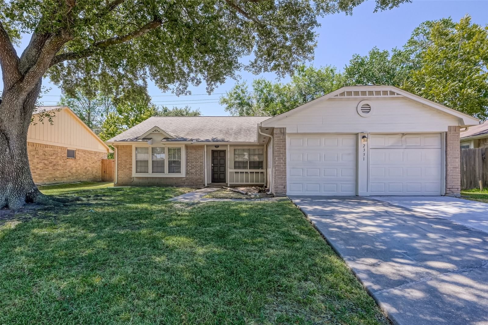 Real estate property located at 2331 Barrington Place, Fort Bend, Barrington Place Sec 1, Sugar Land, TX, US