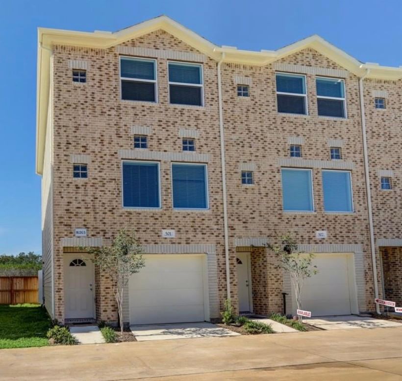 Real estate property located at 8705 Bryam #1601, Harris, Hobby Airport Villas Bldg 16, Houston, TX, US