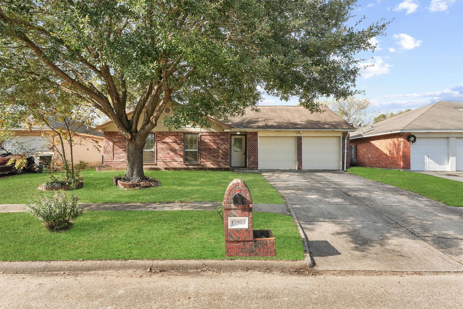 Real estate property located at 19819 Woodhall, Harris, Kenswick Sec 01 R/P, Humble, TX, US