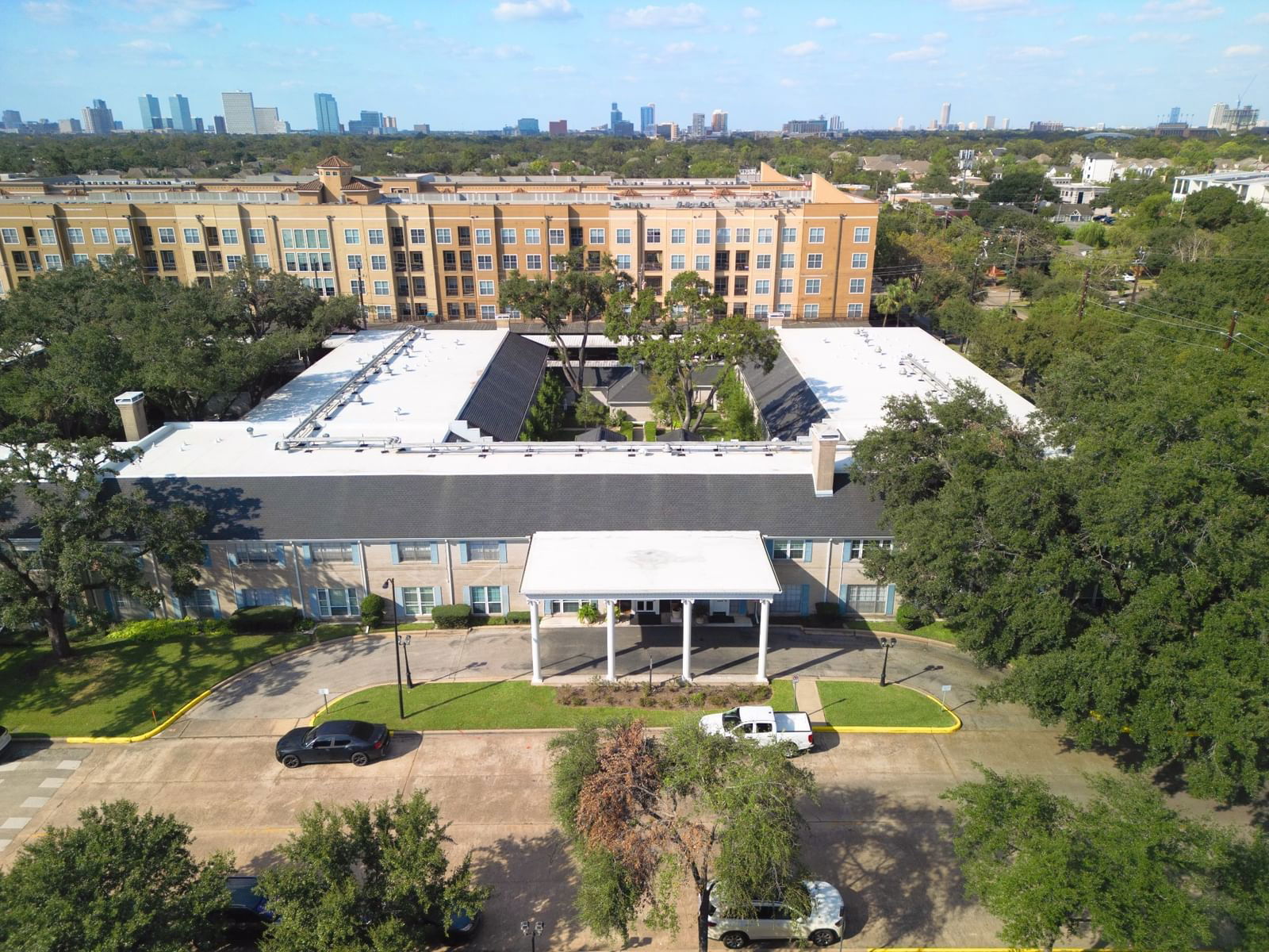 Real estate property located at 2600 Bellefontaine B25, Harris, Barclay Condo Ph 02, Houston, TX, US