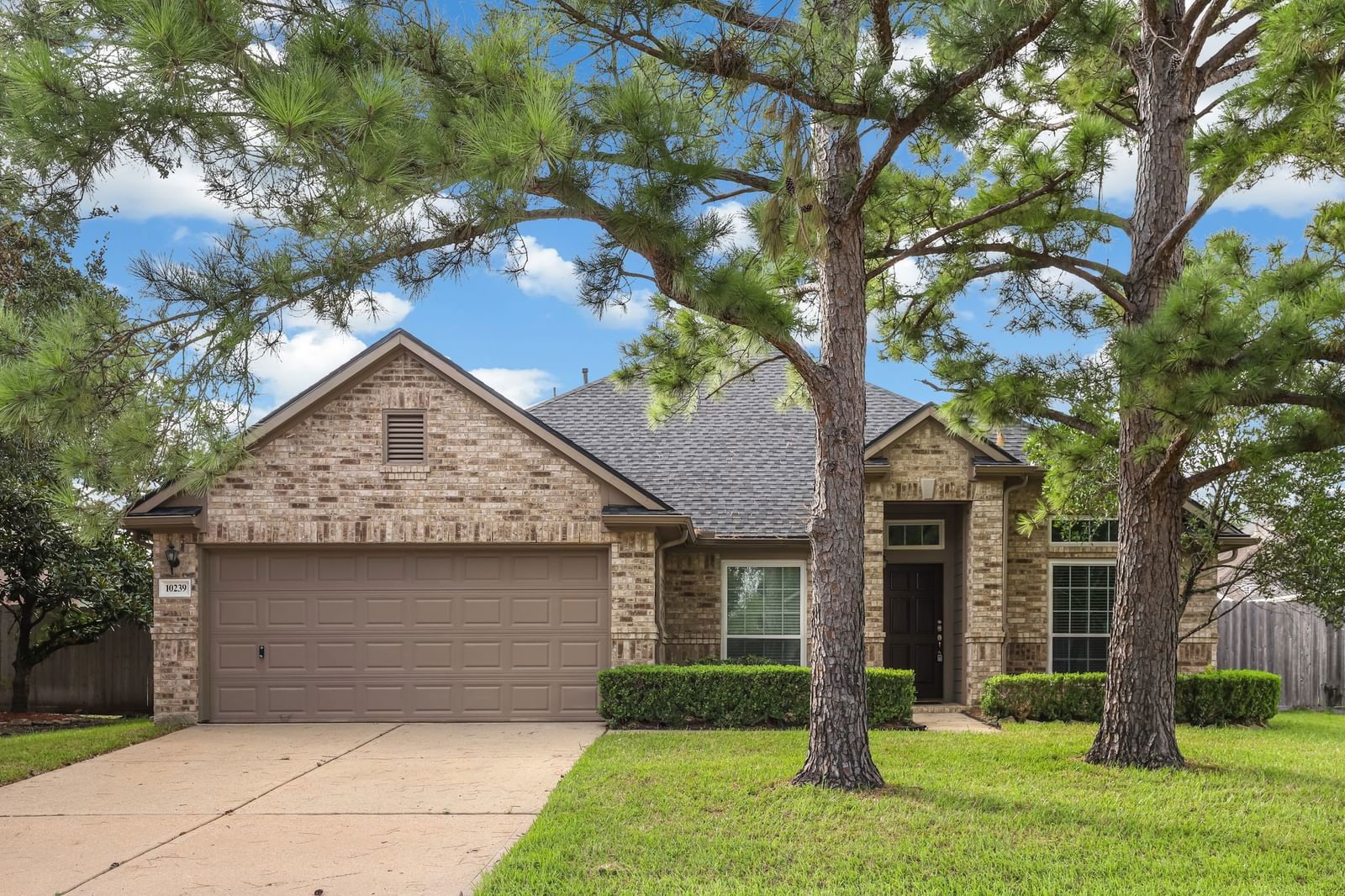 Real estate property located at 10239 Laurel Branch, Harris, Willow Pointe, Houston, TX, US