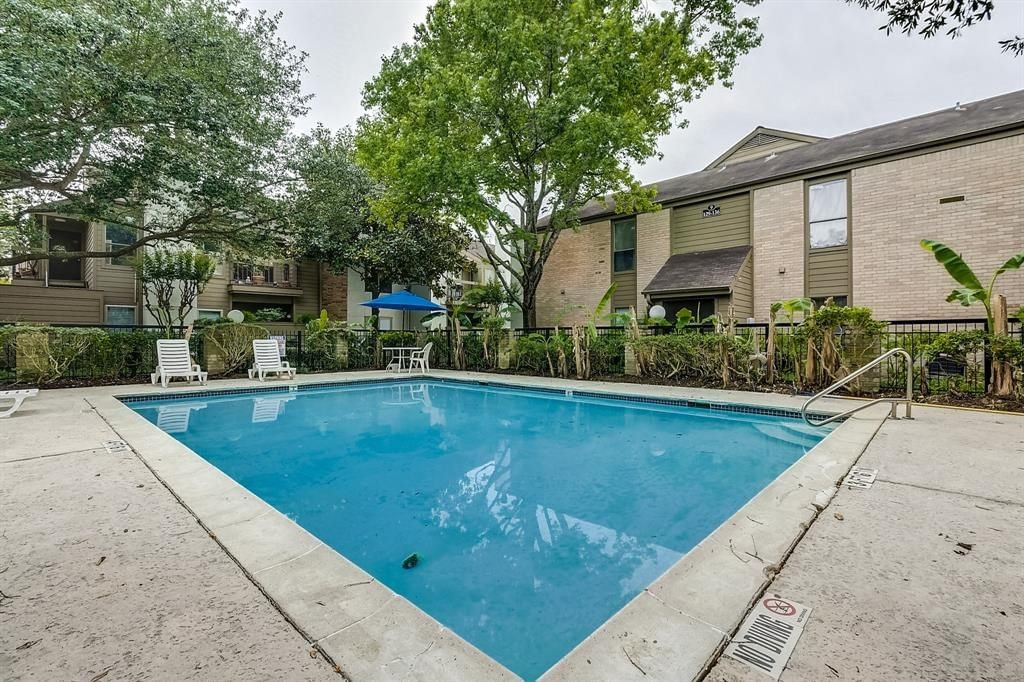 Real estate property located at 10053 Westpark #306, Harris, Idlewood Condo, Houston, TX, US