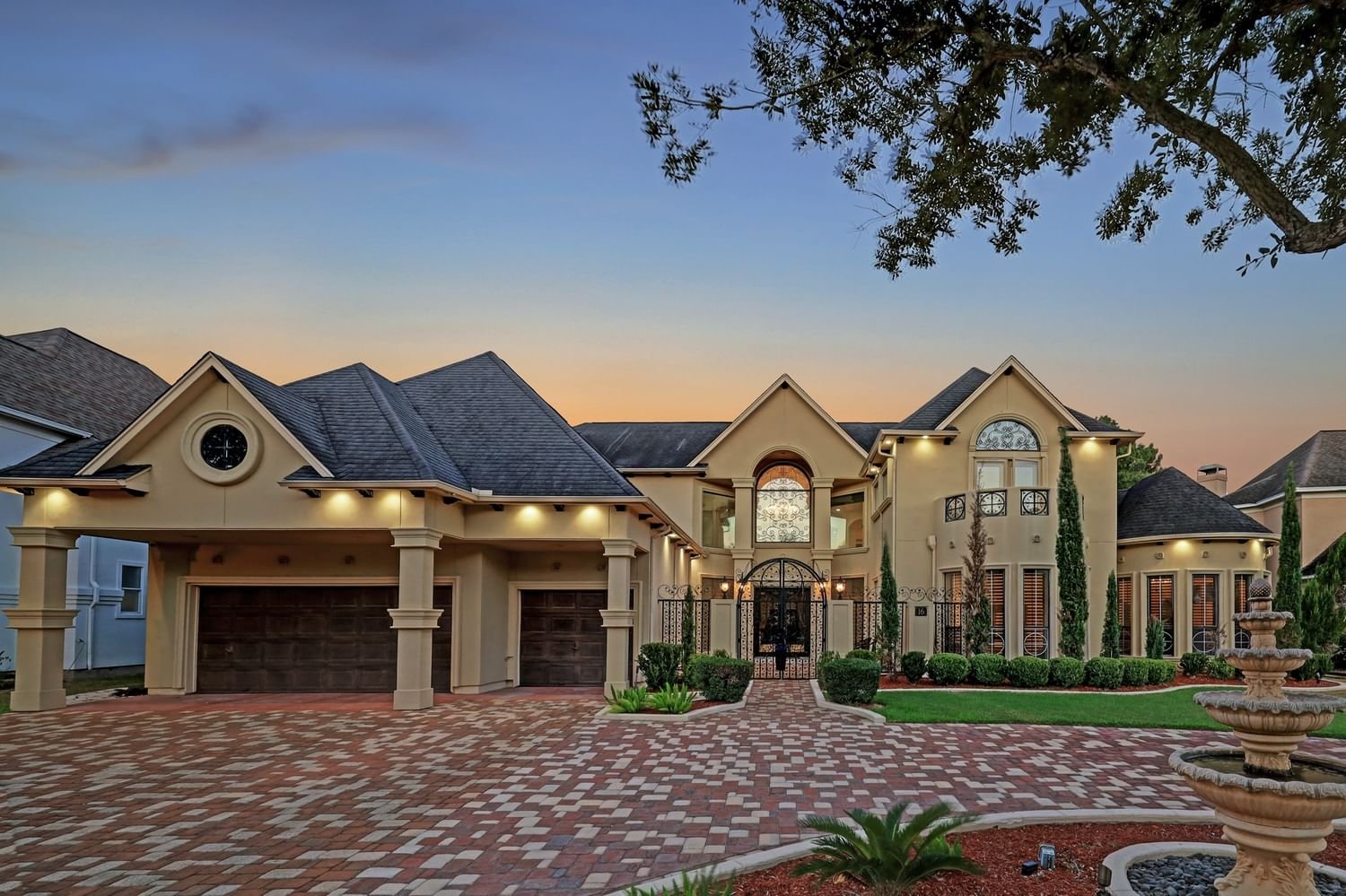 Real estate property located at 16 Lake Mist, Fort Bend, Point Royale, Sugar Land, TX, US