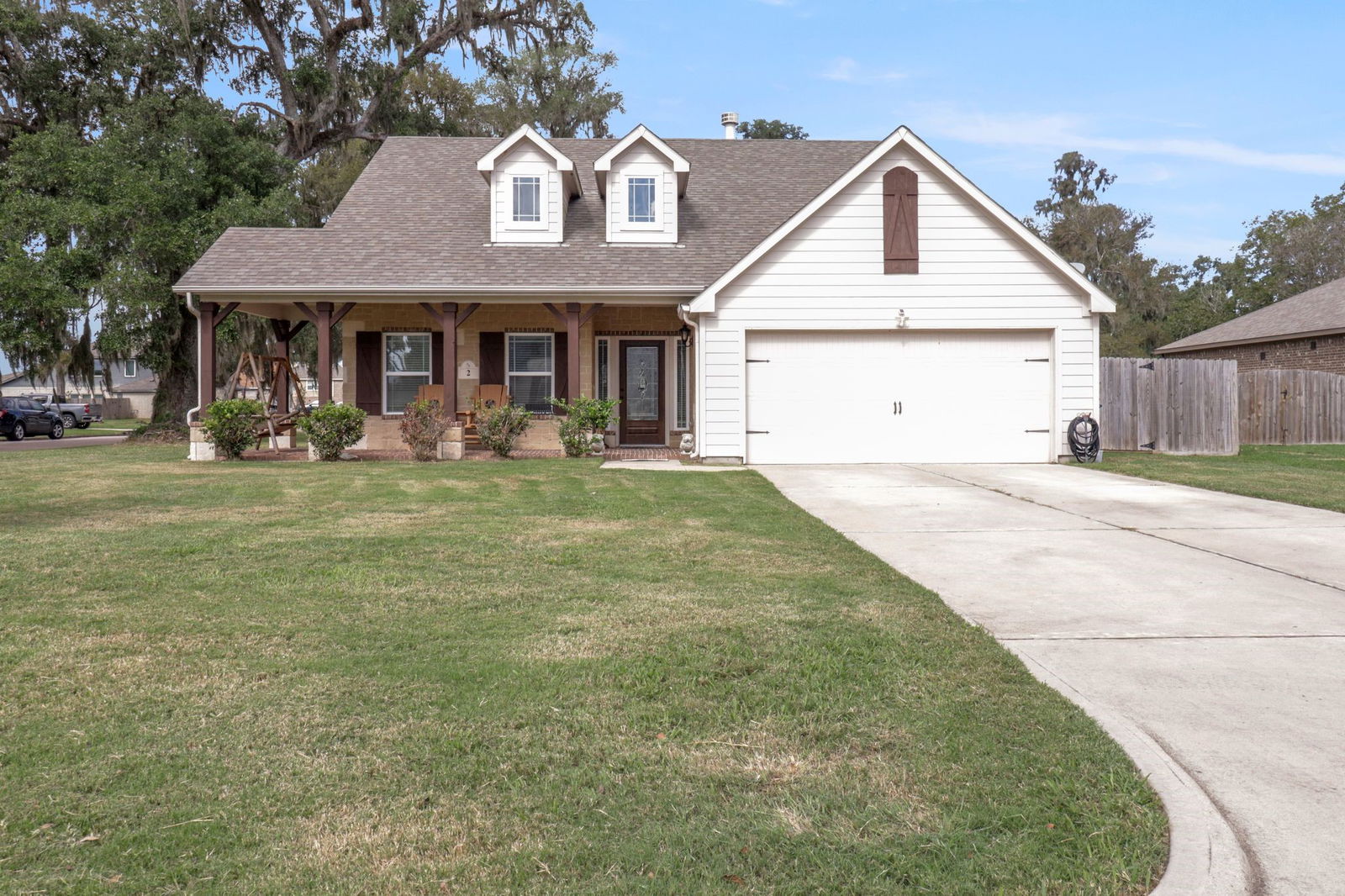 Real estate property located at 2 Colonial, Brazoria, West Columbia, TX, US