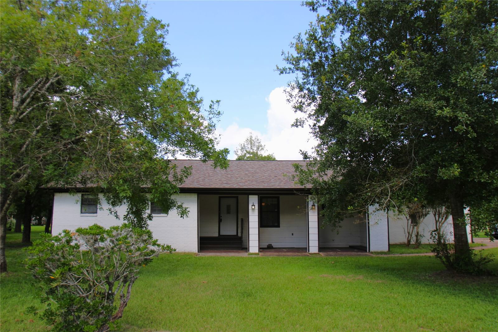 Real estate property located at 211 Bennett, Brazoria, Crews, West Columbia, TX, US