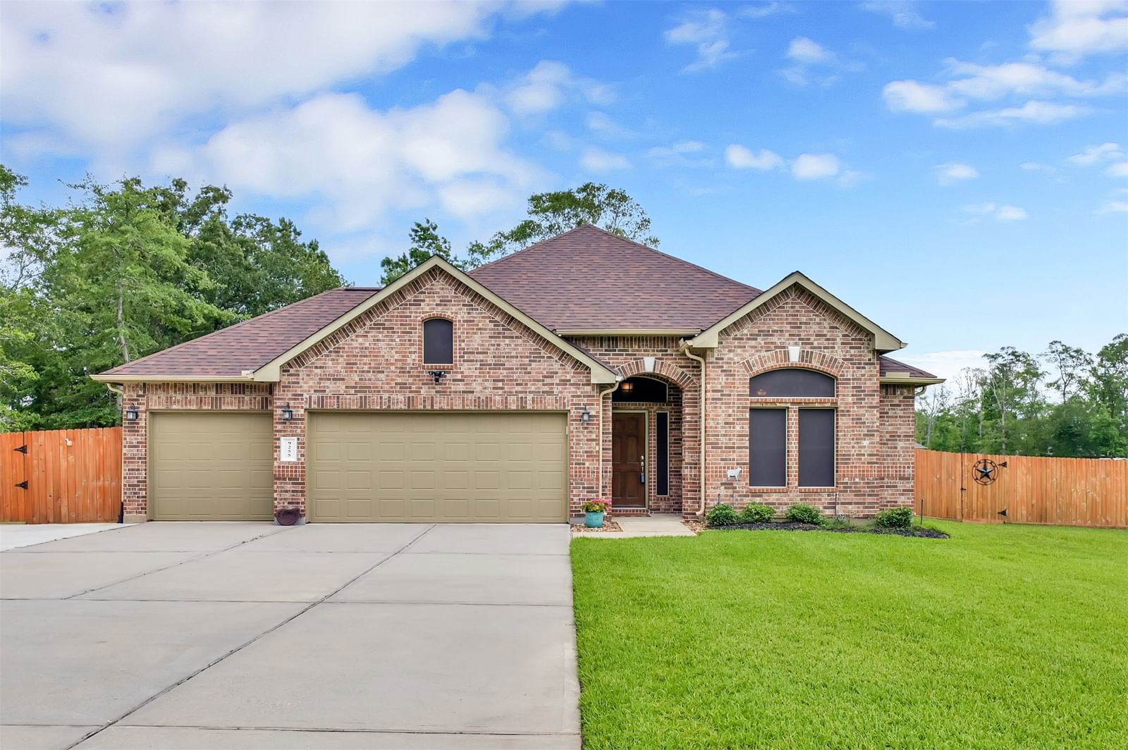 Real estate property located at 9255 Silver Back, Montgomery, Deer Trail Two 02, Conroe, TX, US