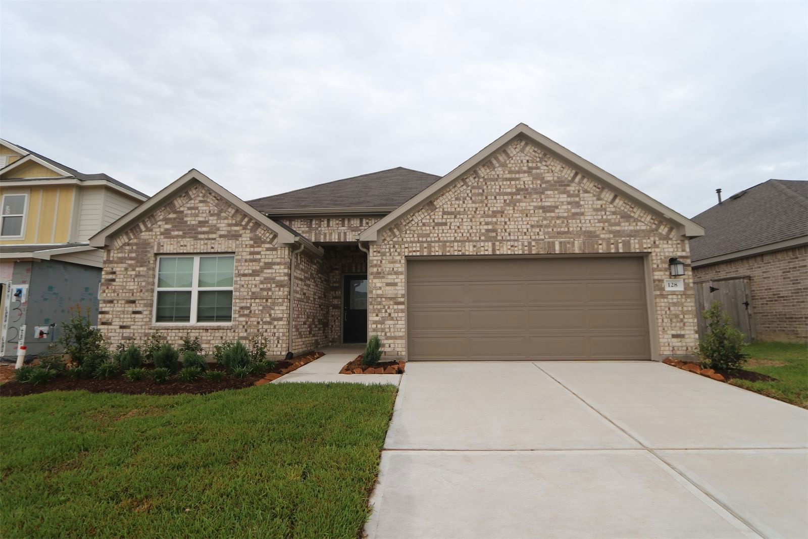 Real estate property located at 128 Southern Red Oak Lane, Montgomery, Magnolia Ridge, Magnolia, TX, US