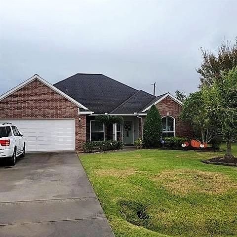 Real estate property located at 12106 Fisher, Chambers, Mont Belvieu, TX, US