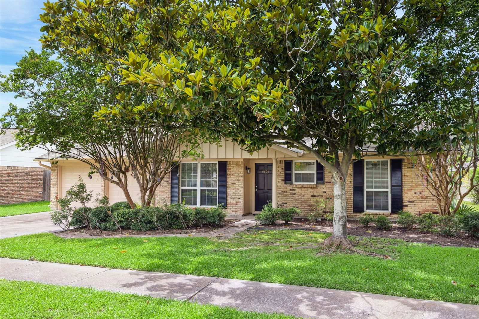 Real estate property located at 5806 Birdwood, Harris, Braeburn Terrace Sec 02 R/P, Houston, TX, US