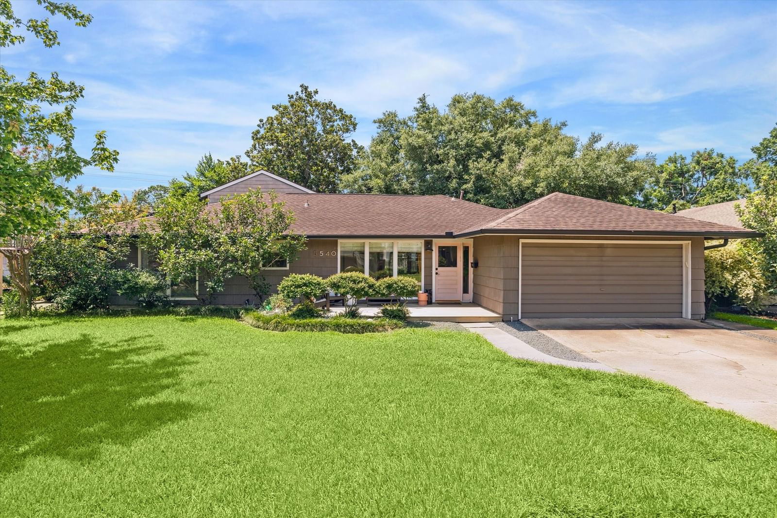 Real estate property located at 5540 Grand Lake, Harris, Richmond Plaza, Bellaire, TX, US