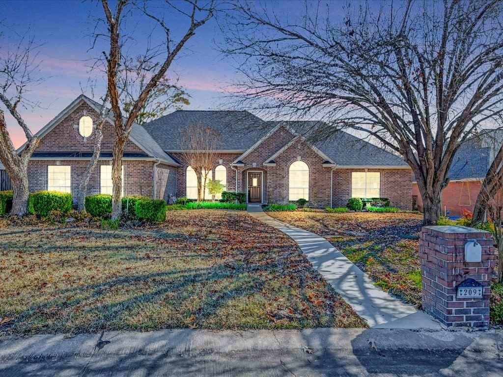 Real estate property located at 209 Sawgrass, Angelina, Crown Colony, Lufkin, TX, US