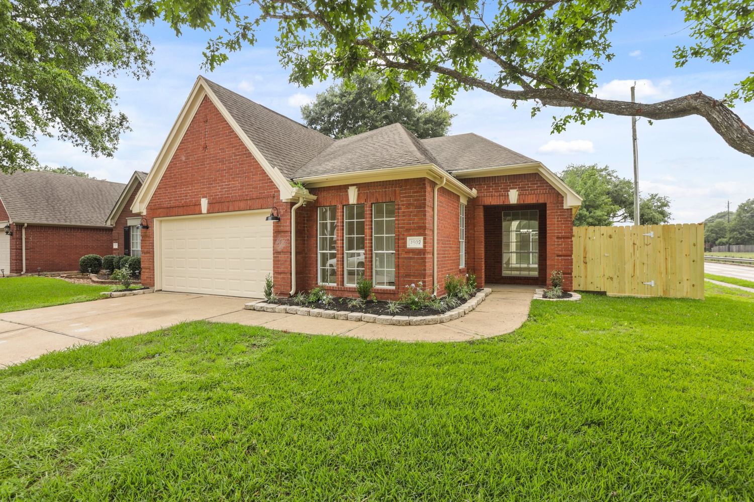 Real estate property located at 4902 Orange Tree, Harris, Baywood Oaks Village Sec 03, Pasadena, TX, US