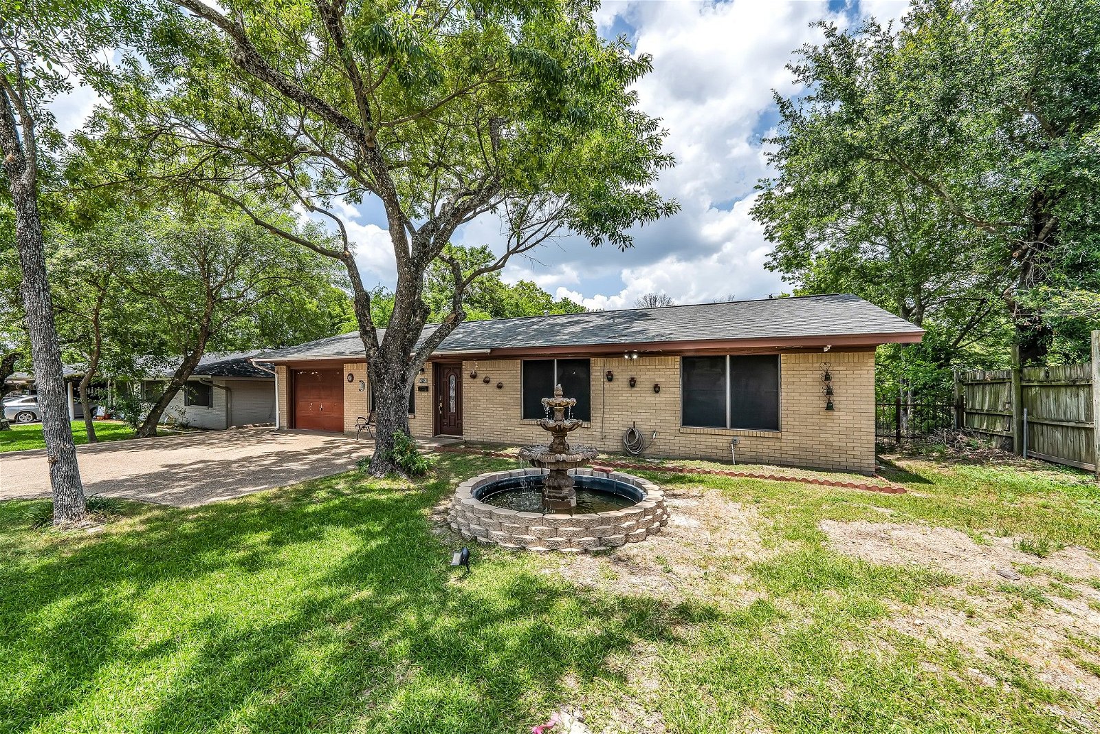 Real estate property located at 1712 Wm J Bryan, Brazos, Woodson Heights, Bryan, TX, US