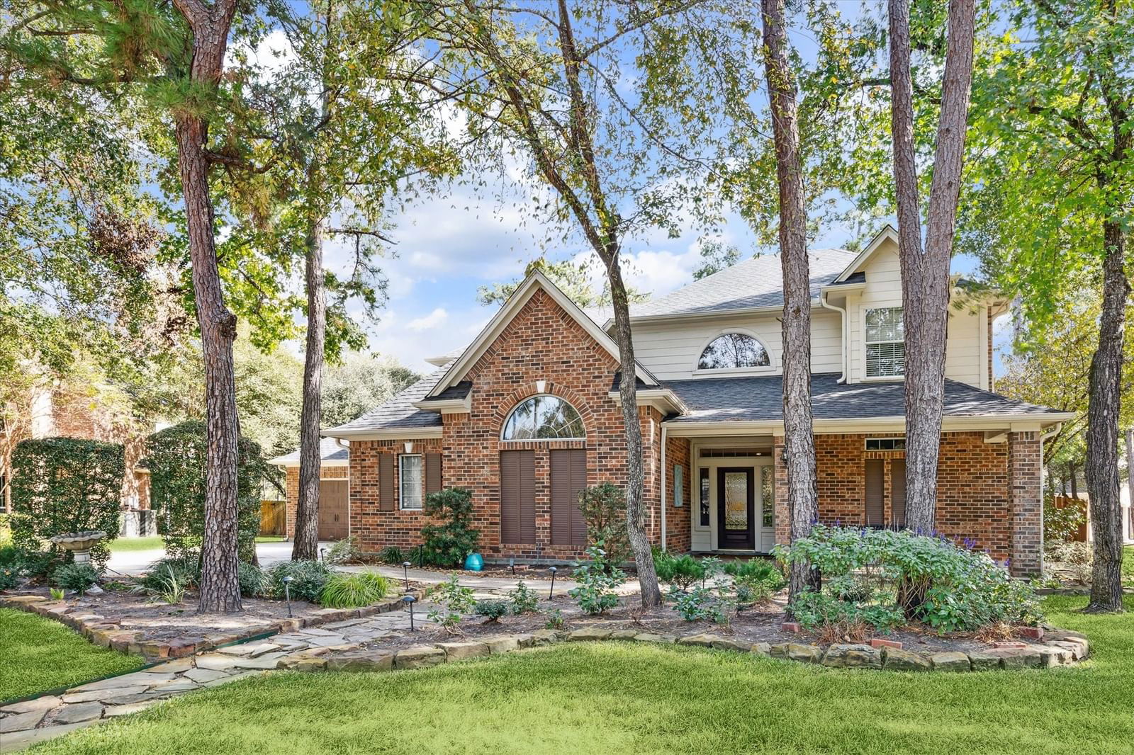 Real estate property located at 2 Great Laurel, Montgomery, Wdlnds Village Panther Ck 35, The Woodlands, TX, US