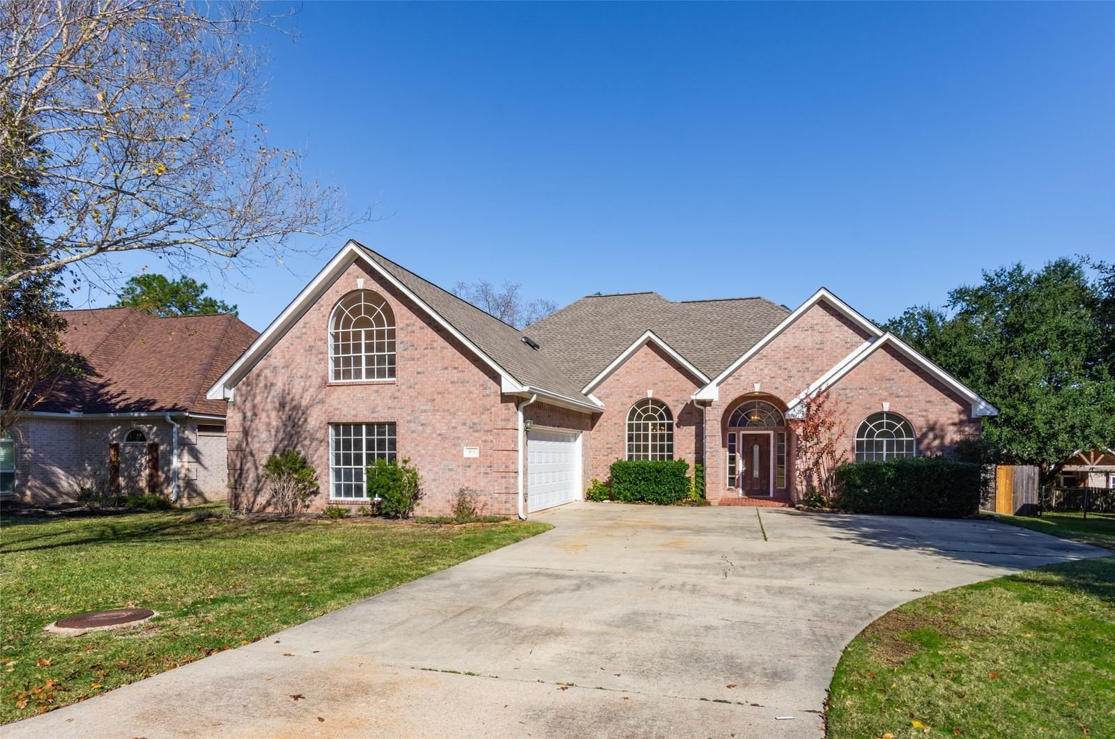 Real estate property located at 163 Dawns Edge, Montgomery, April Sound 04, Conroe, TX, US