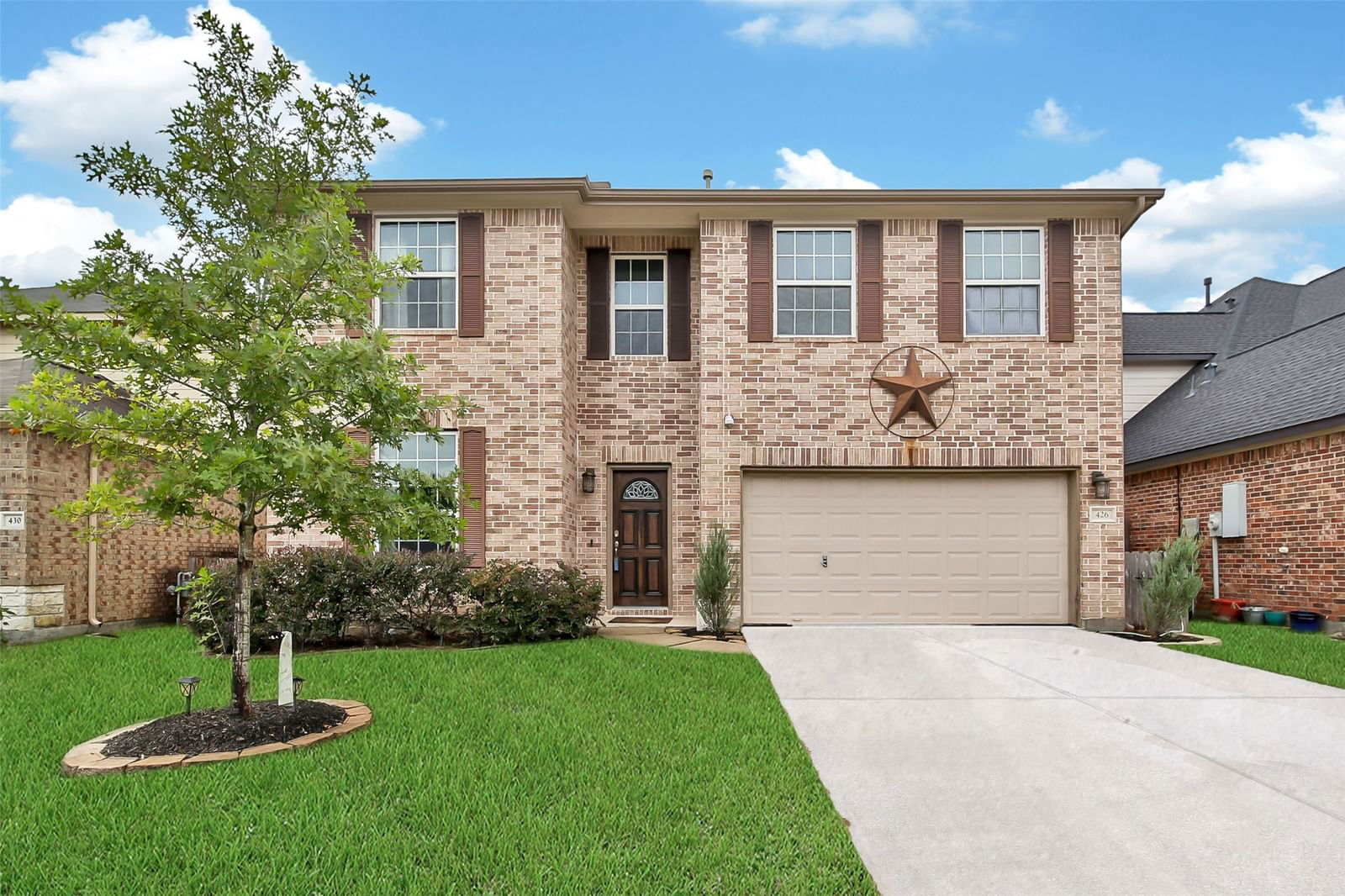 Real estate property located at 426 Oak Gate, Montgomery, Woodhaven Forest, Conroe, TX, US