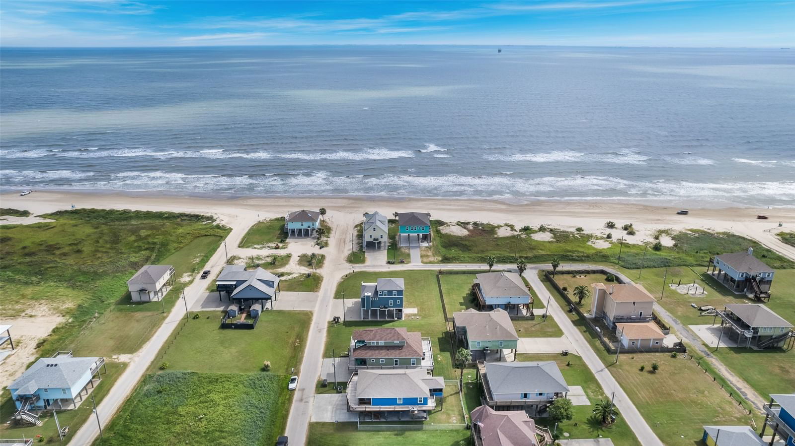 Real estate property located at 819 West, Galveston, Cloon Sub 4, Crystal Beach, TX, US