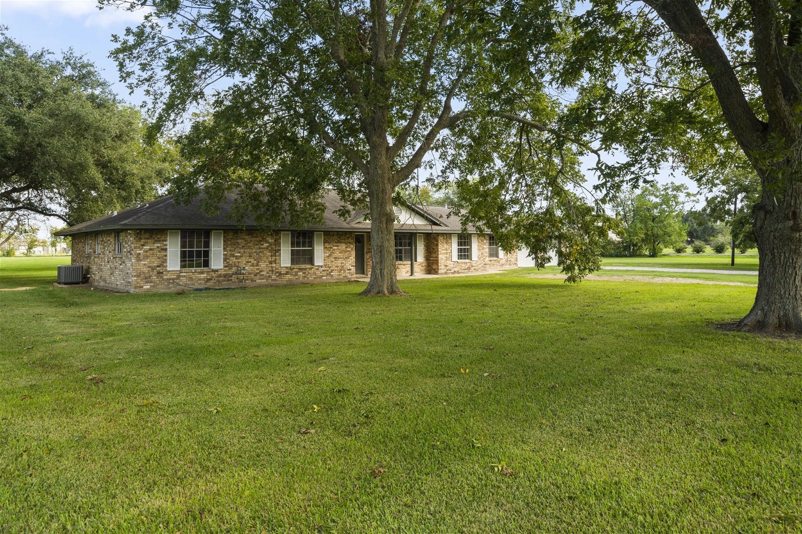 Real estate property located at 2821 Harkey, Brazoria, Figland Orchard, Pearland, TX, US