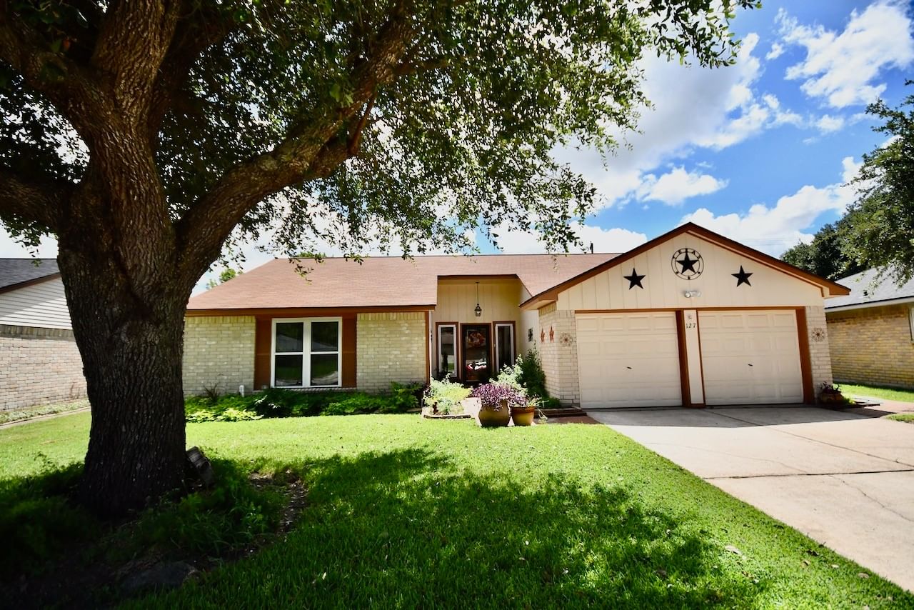 Real estate property located at 127 Wood Hollow, Galveston, Meadow Bend, League City, TX, US