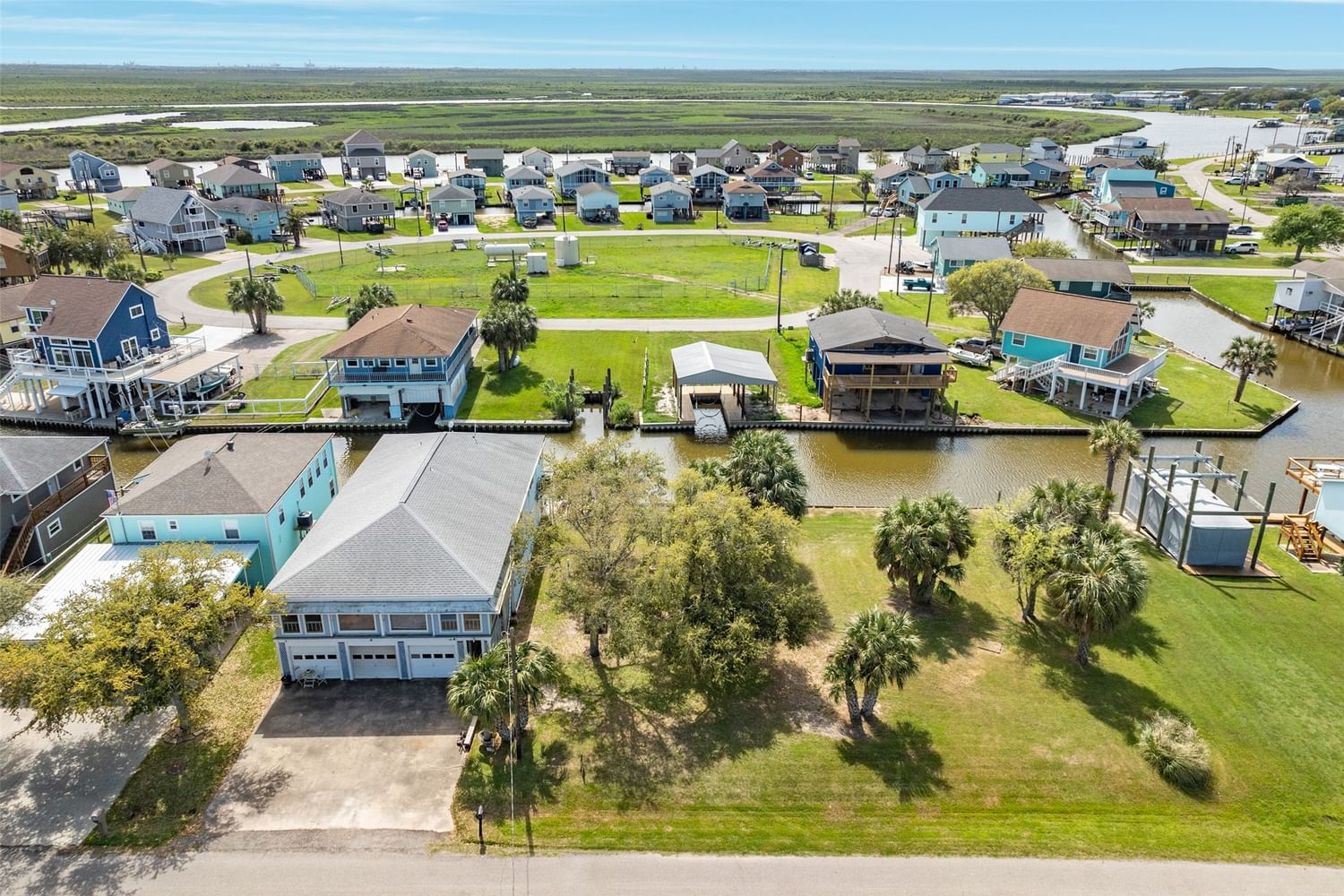 Real estate property located at 342 Redfish, Brazoria, Demijohn Island Sec 3, Freeport, TX, US