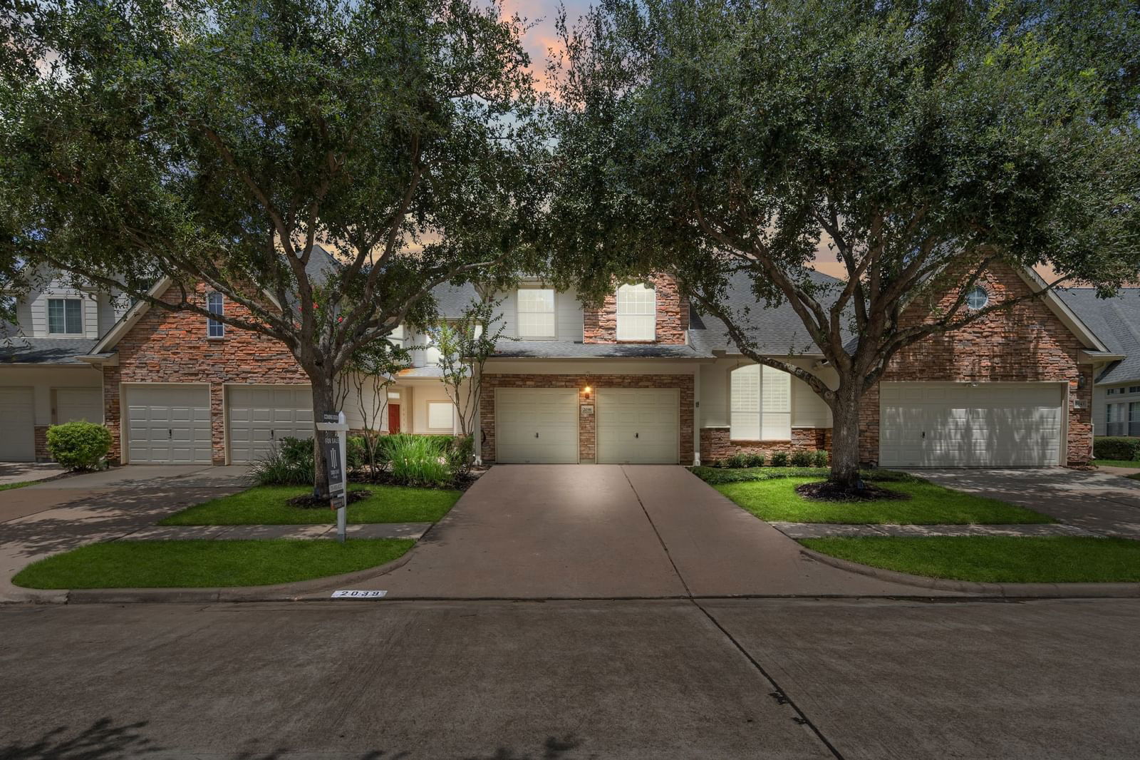 Real estate property located at 2039 Grand, Fort Bend, Greatwood Tr C-8, Sugar Land, TX, US